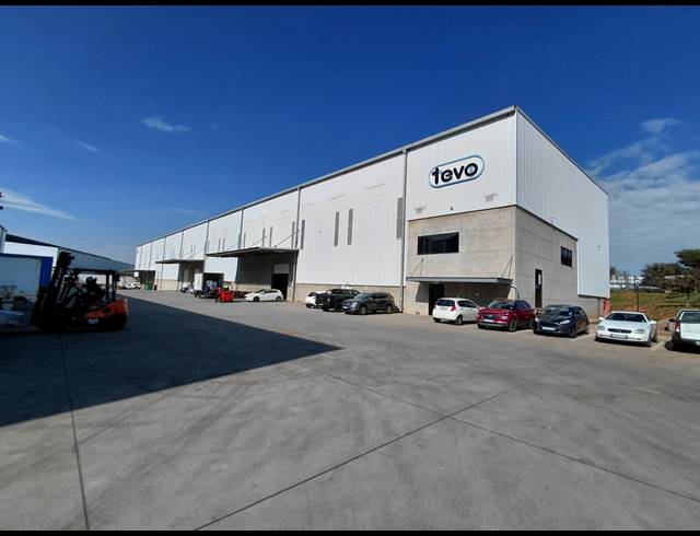 2,016M² WAREHOUSE TO LET IN POMONA